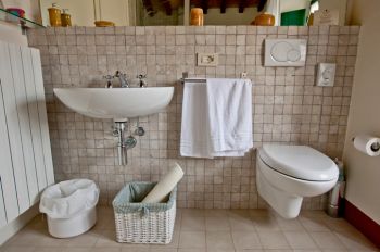 modernes Badezimmer